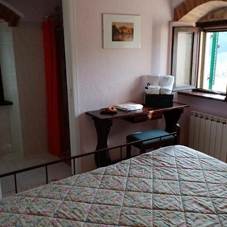 Pian D'Isola Bed & Breakfast Costacciaro Luaran gambar