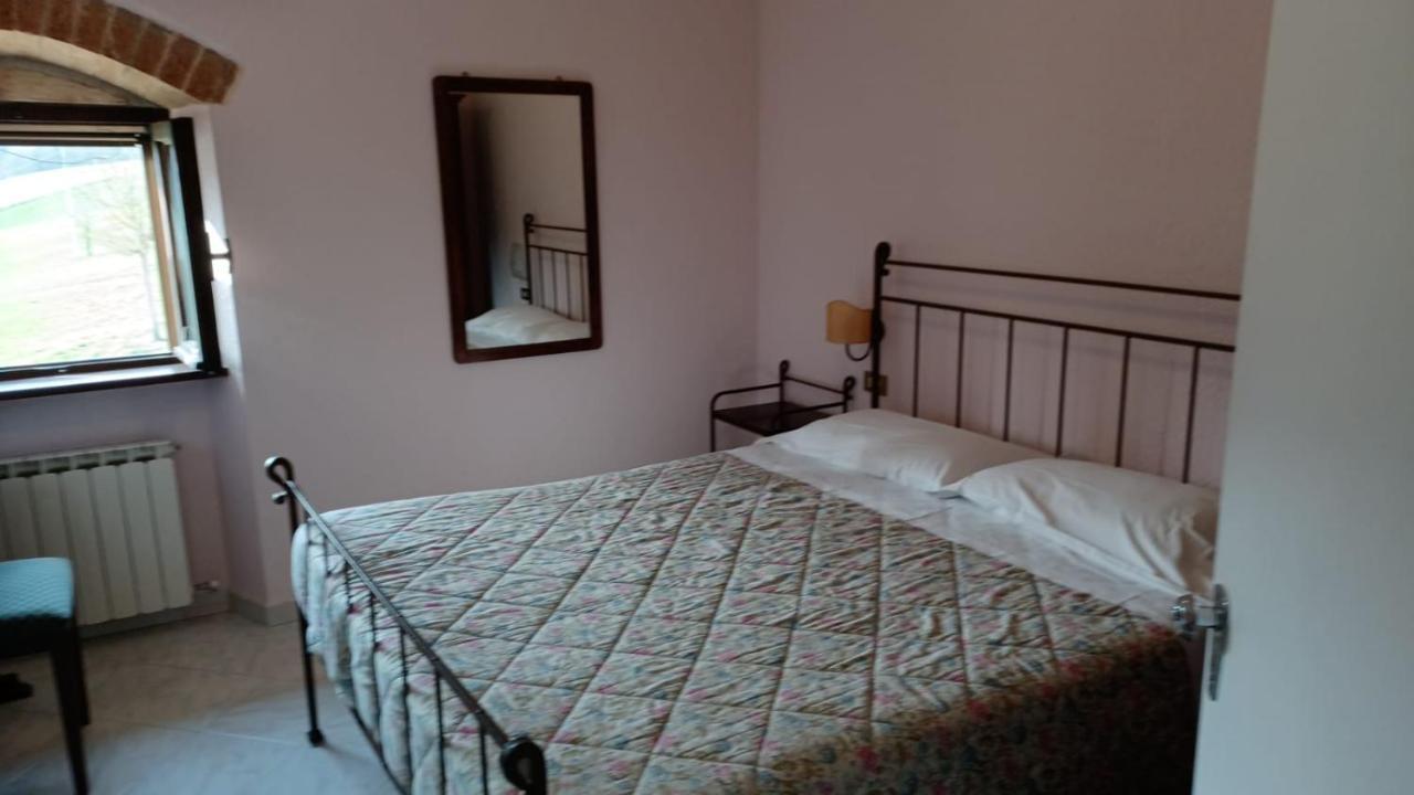 Pian D'Isola Bed & Breakfast Costacciaro Luaran gambar
