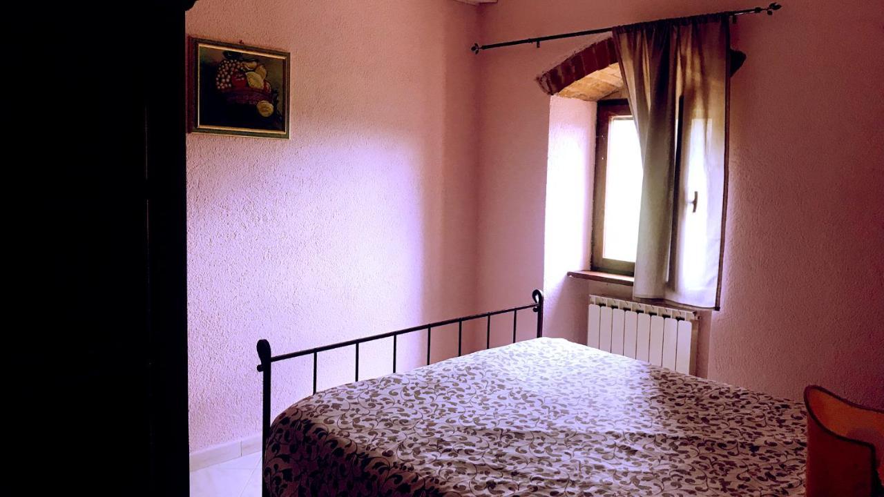 Pian D'Isola Bed & Breakfast Costacciaro Luaran gambar